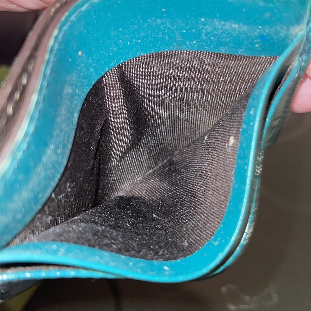 Authentic Gucci GG card holder - Picture 10 of 10